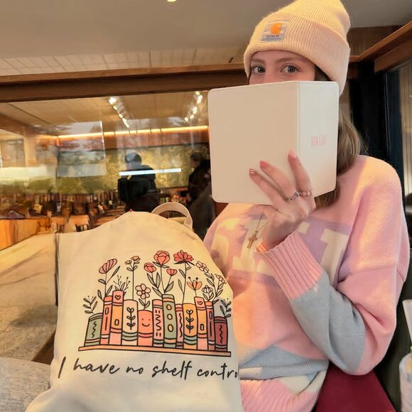 Meet your Posher, Faith - Picture 1 of 1